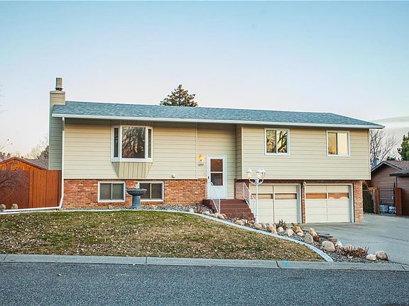 3rd image of 2917 Silverwood St