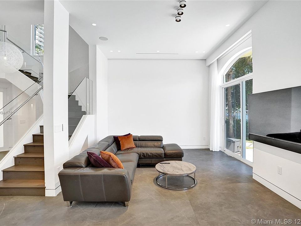 1st image of 21115 NE 38th Ave #71