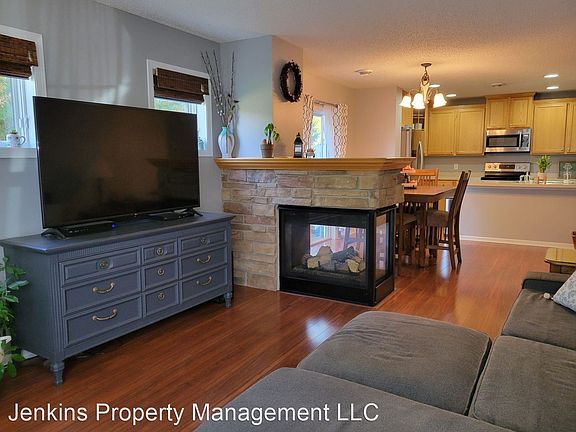 4th image of 2649A Dawes Pl