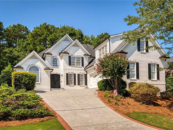 4th image of 3375 Wolf Willow Close