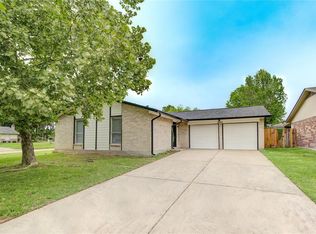 6903 Foxside Ln, Humble, TX 77338