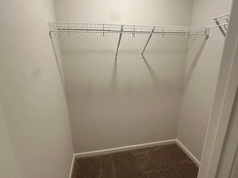 444 Country Club Dr — Photo 19
