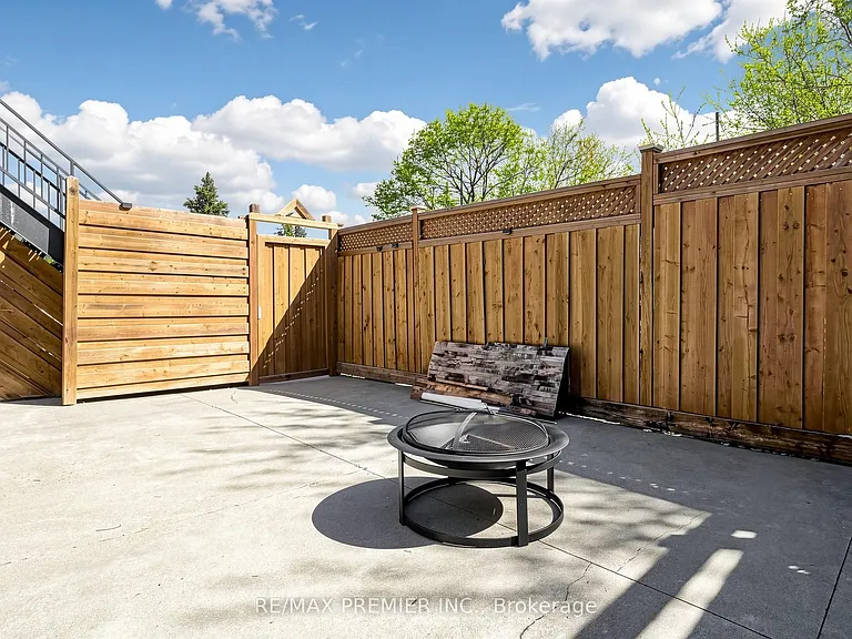 45 Croham Rd #BASEMENT — Photo 12