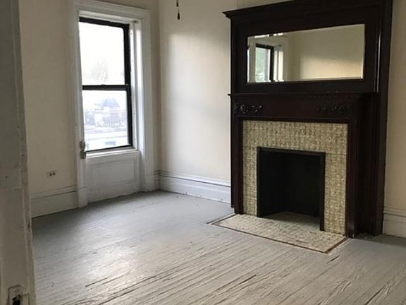 3rd image of 263 Cumberland St APT 4