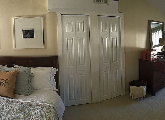 5th image of 624 Longwood Ave