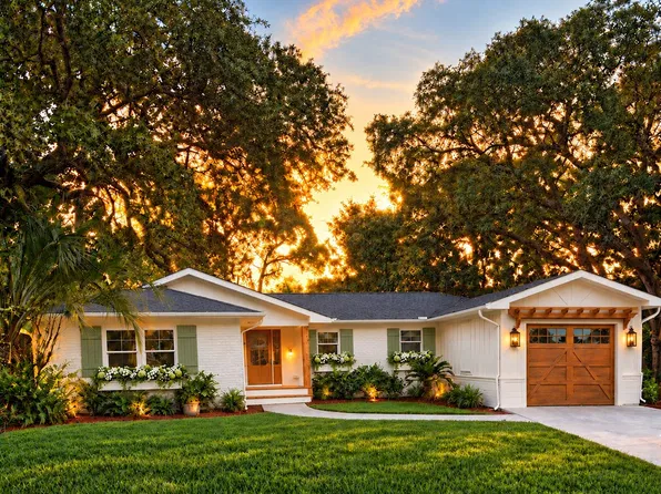 602 Calhoun Rd., Myrtle Beach, SC 29577