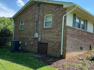 5629 Apache Dr, Kingsport, TN 37664