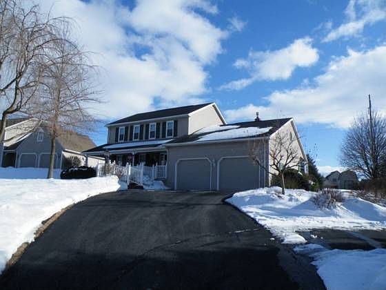 1st image of 511 Hilltop Ln