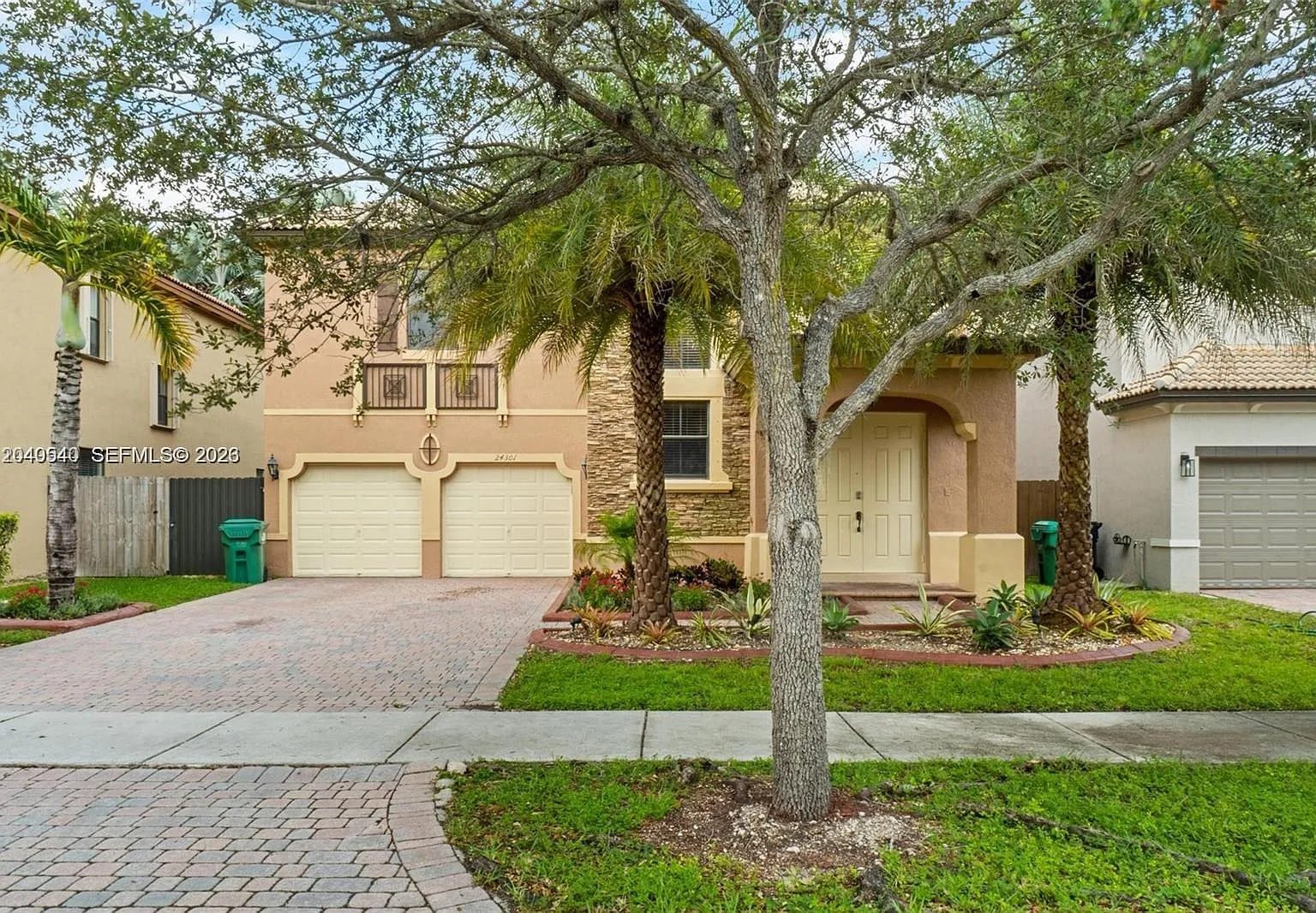 24301 SW 112 CT — Photo 2