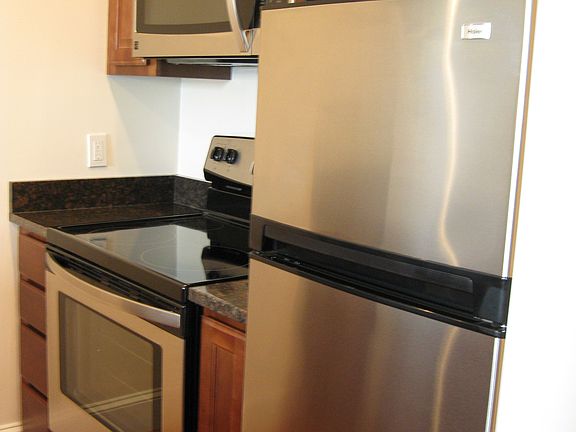 5th image of 102 N Main St Suite 302