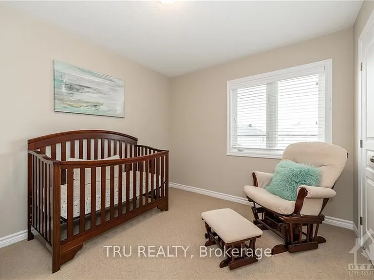 347 Ardmore St — Photo 20