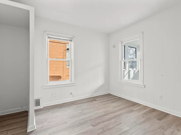 426 Poplar St #2 — Photo 16