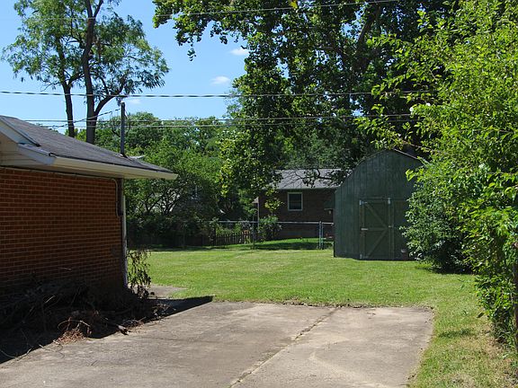 5th image of 1017 Catalina Dr