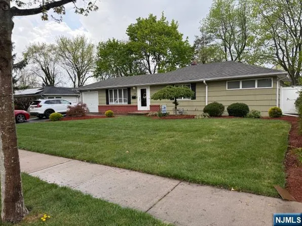 339 5th Ave, River Edge, NJ 07661