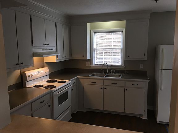5th image of 520 Rose Ln #N