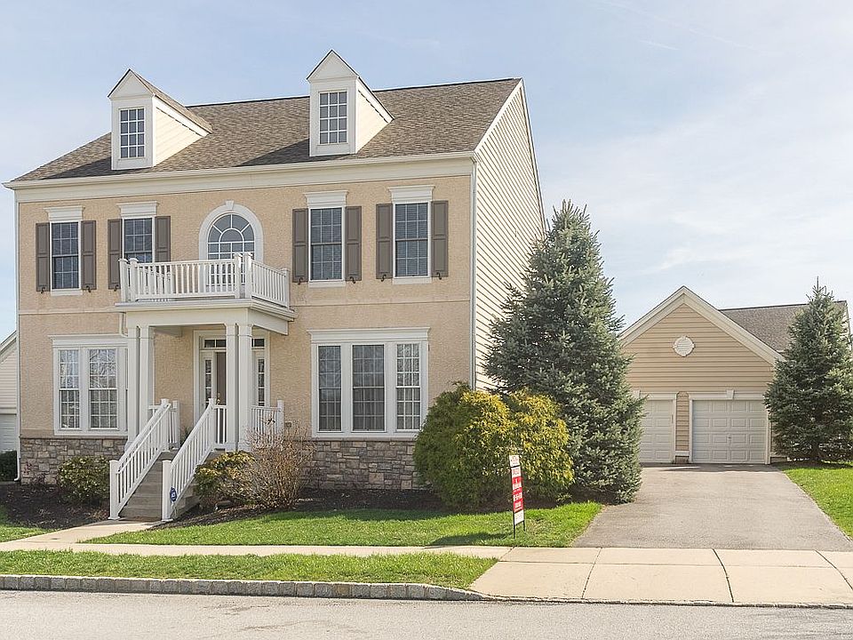 1st image of 106 Cawley Ct