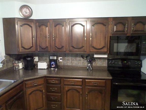 5th image of 861 Vassar Dr