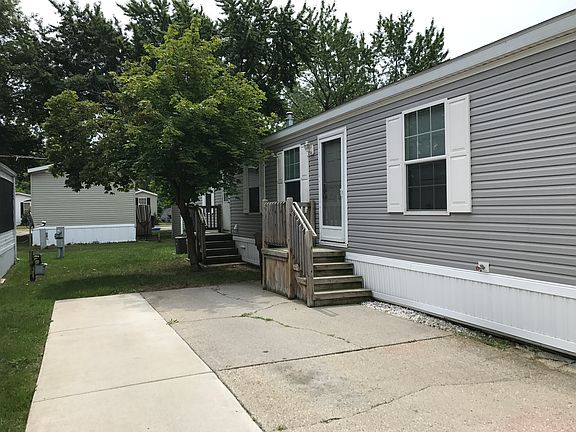 2nd image of 9924 Julie Dr #216