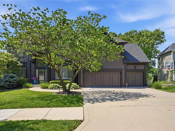 2nd image of 5634 Cottonwood Dr