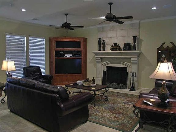 4th image of 5404 Hidden Oaks Ln