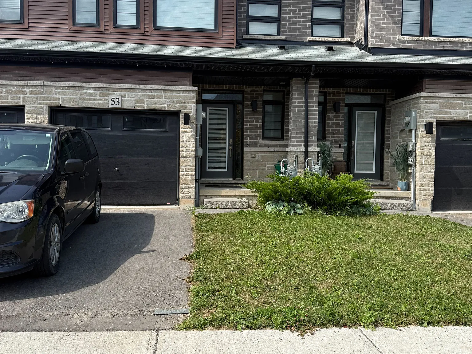 3 bed, $2,450 — Photo 1