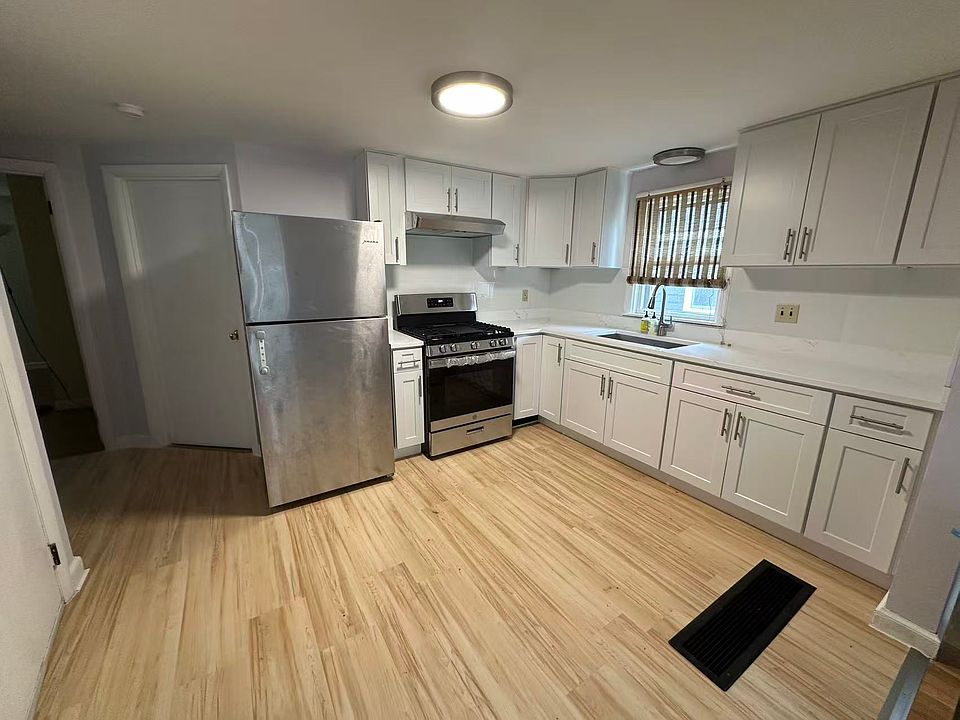 1st image of 279 Auburndale Ave