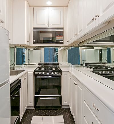 4th image of 220 E 54th St APT 10H
