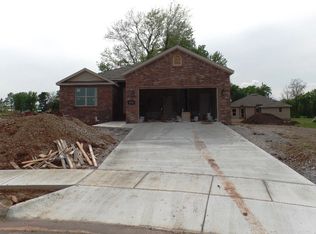 2006 Wakefield St, Siloam Springs, AR 72761