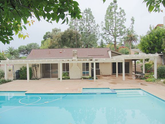 3rd image of 206 Marion Blvd