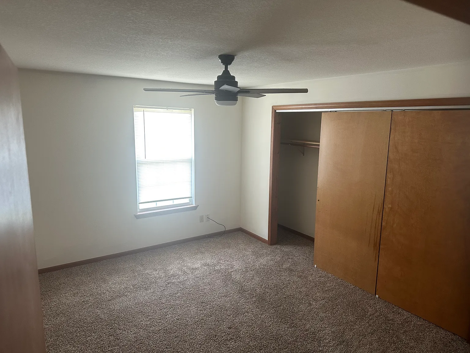 3 bed, 1400 sqft, $1,375 — Photo 3