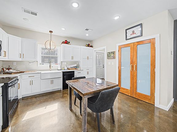 9th image of this home