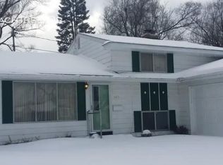 1163 Peachtree Dr, Mount Morris, MI 48458