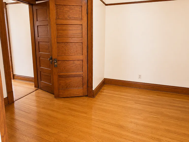 351 W James St — Photo 11