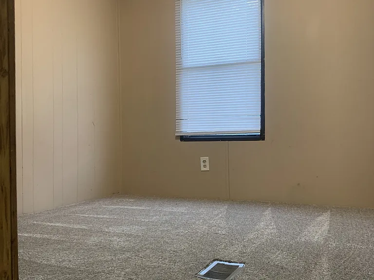 1717 Roscoe Howey Rd — Photo 10
