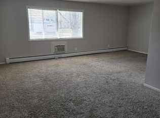 452 S Saint Bernard Dr, De Pere, WI 54115