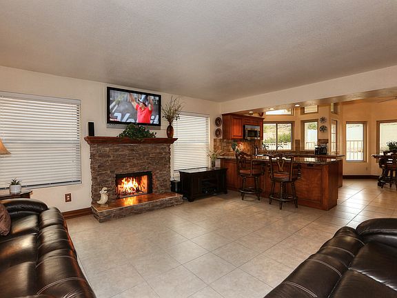5th image of 16935 E De Anza Dr