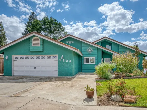 2204 Paul Ave, Clovis, CA 93611