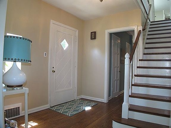 4th image of 320 Compton Hills Dr