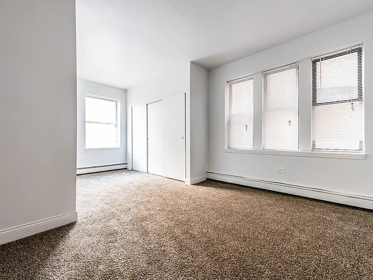 5100 W Madison — Photo 18