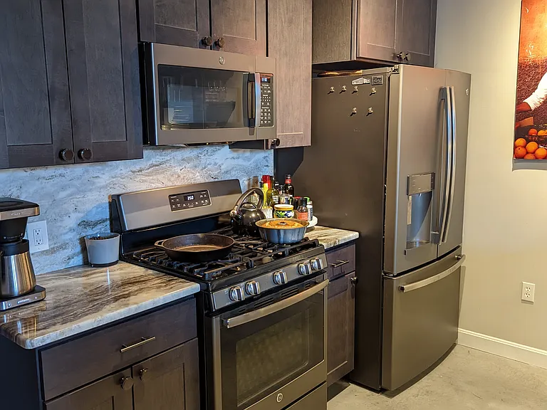 251 Heath St #411 — Photo 2
