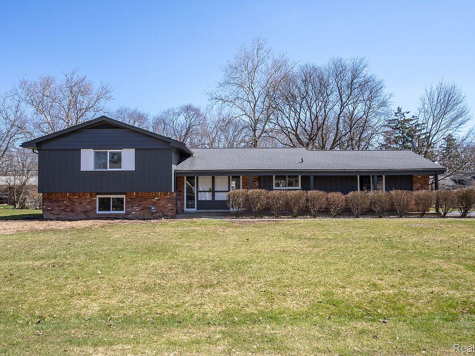 1st image of 6701 Spruce Dr