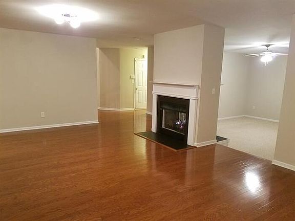 4th image of 212 Tributary Dr