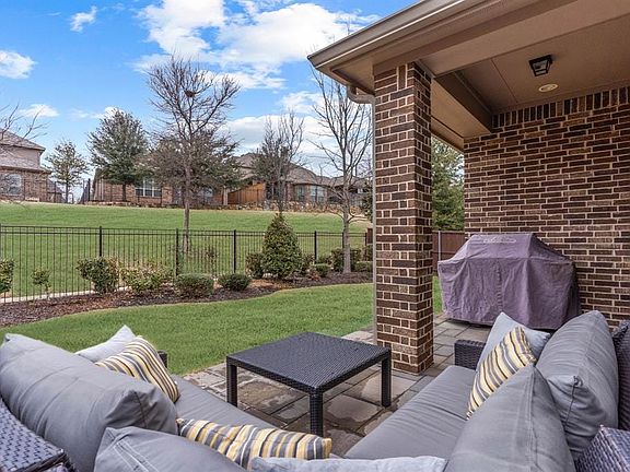 4th image of 2816 Piersall Dr