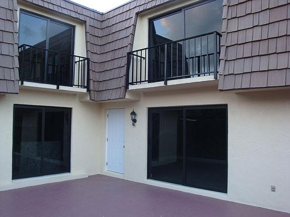 3rd image of 594 Springdale Circle #59-d
