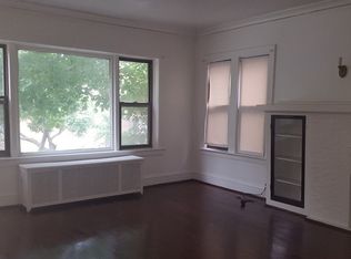 8043 S Ingleside Ave, Chicago, IL 60619