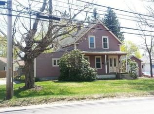 21 Charlton St, Oxford, MA 01540