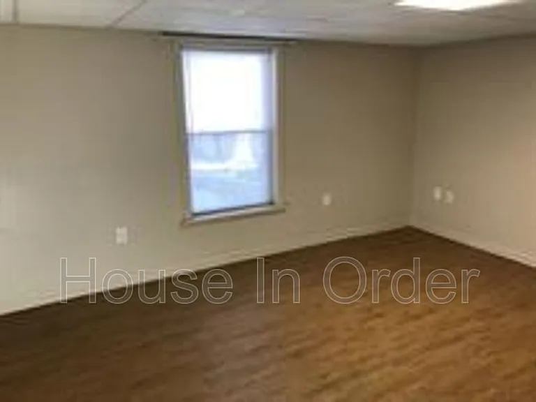 12 Looking Glass Ln — Photo 6