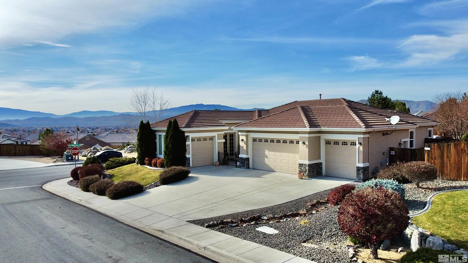 7555 Savant Ct photo 1