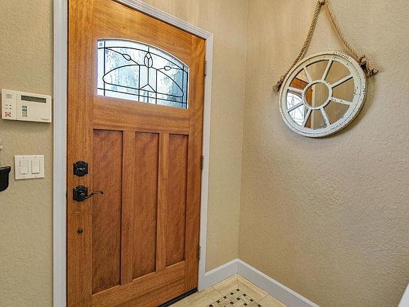 2nd image of 214 Via Lantana
