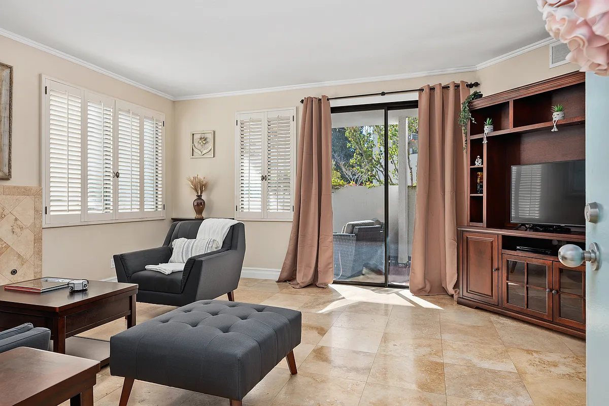 1 bed, 780 sqft, $4,200 — Photo 2